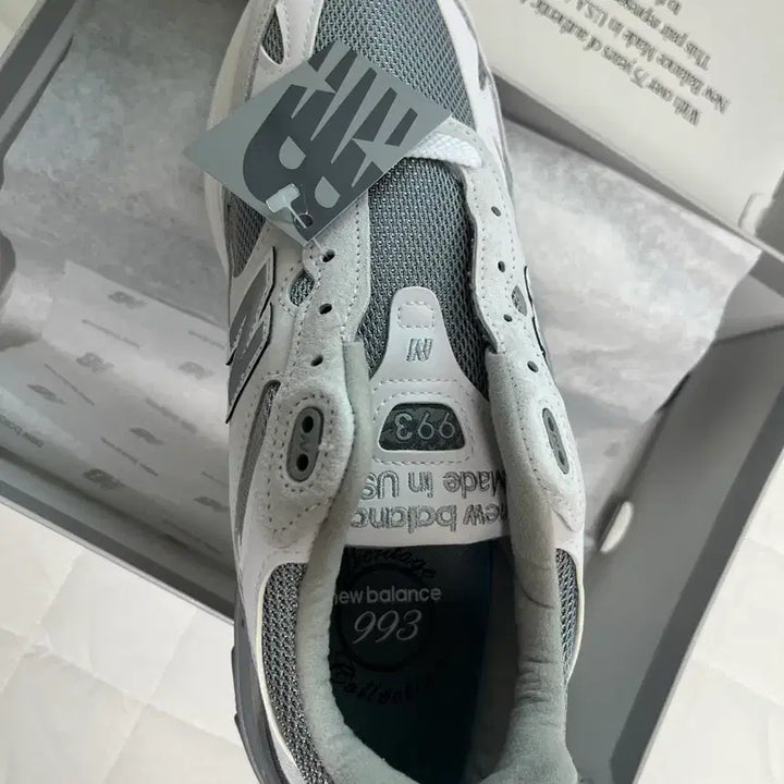 [BUNJANG] New Balance 993 White Sneakers / 뉴발란스 993 화이트&amp;그레이 280 [10]