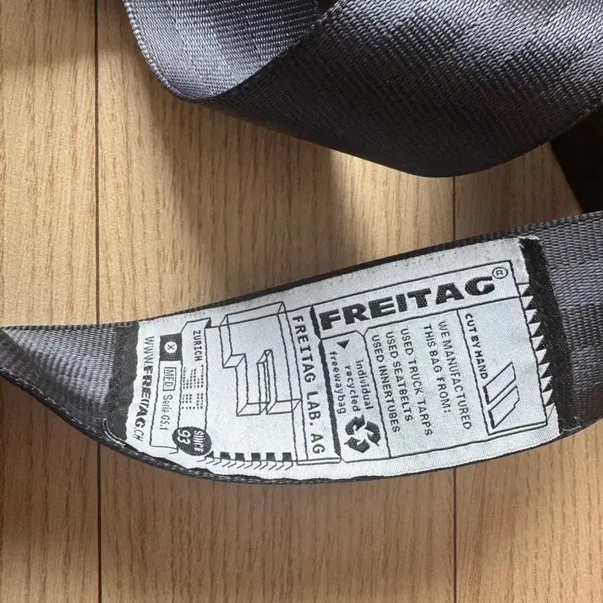 [BUNJANG] Freitag Hawaii Five-O Matte Crossbody Bag / 프라이탁 하와이파이브오 무광 무채색 팝니다!
