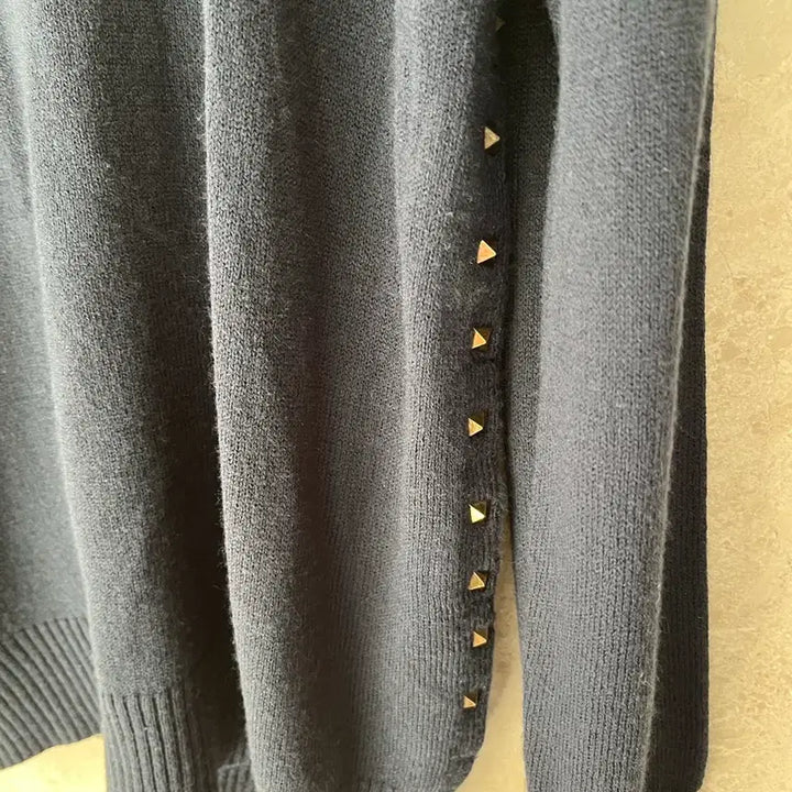 [BUNJANG] Valentino Navy Studded Knit Sweater / 발렌티노 네이비 스터드 장식 니트 L 정품
