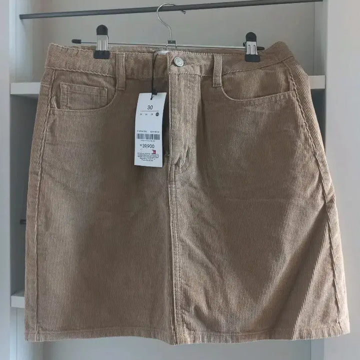 [BUNJANG] MIXXO A-Line Corduroy Mini Skirt / 새상품 미쏘 A라인 코듀로이 미니스커트, 다크 베이지, 30