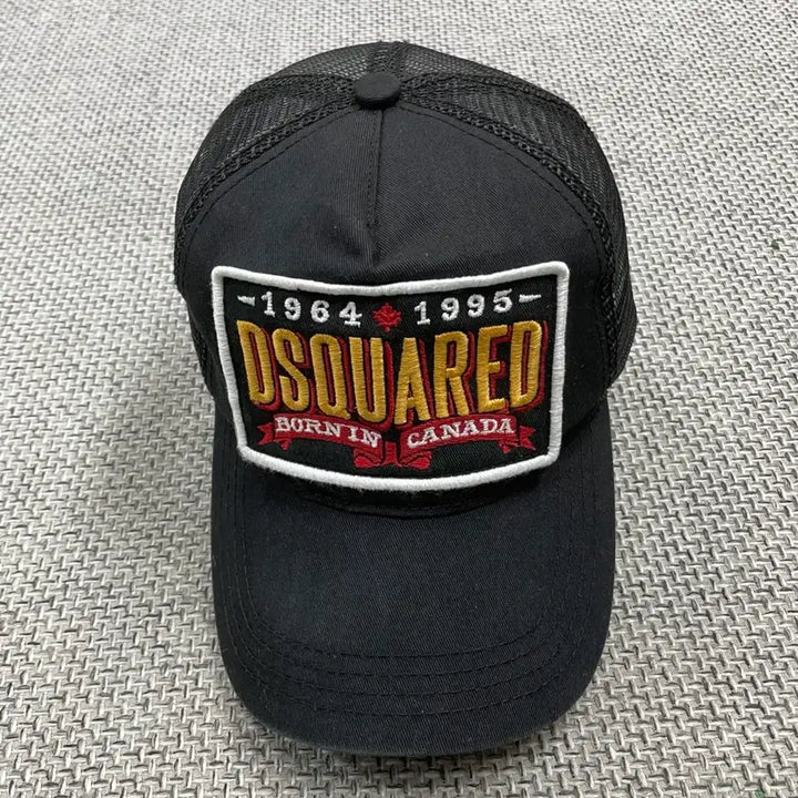 [SOLD OUT] 디스퀘어드2 DSQUARED2 로고 패치 트러커 메쉬 캡 모자