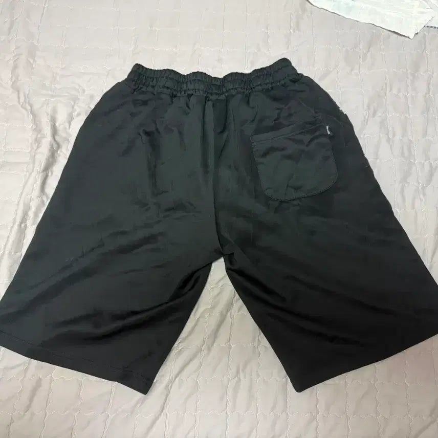 [SOLD OUT] 프리덤 레터링 반바지 블랙