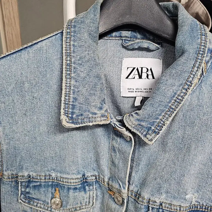 [BUNJANG] ZARA Denim Jacket (Light Wash) - Women&