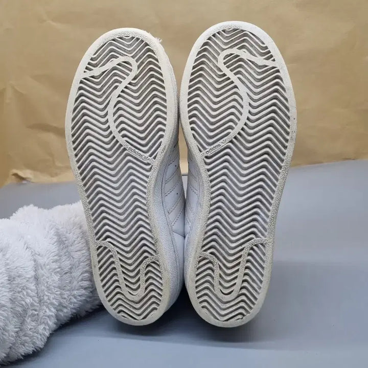 [BUNJANG] Adidas Superstar Metal Toe Sneakers 225 / 아디다스 슈퍼스타 메탈토 운동화 225