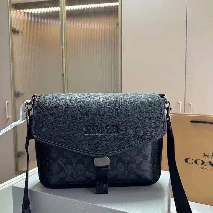 [BUNJANG] Coach Folding Gift Shoulder Bag / 코치 폴딩 기프트 숄더백 캐주얼