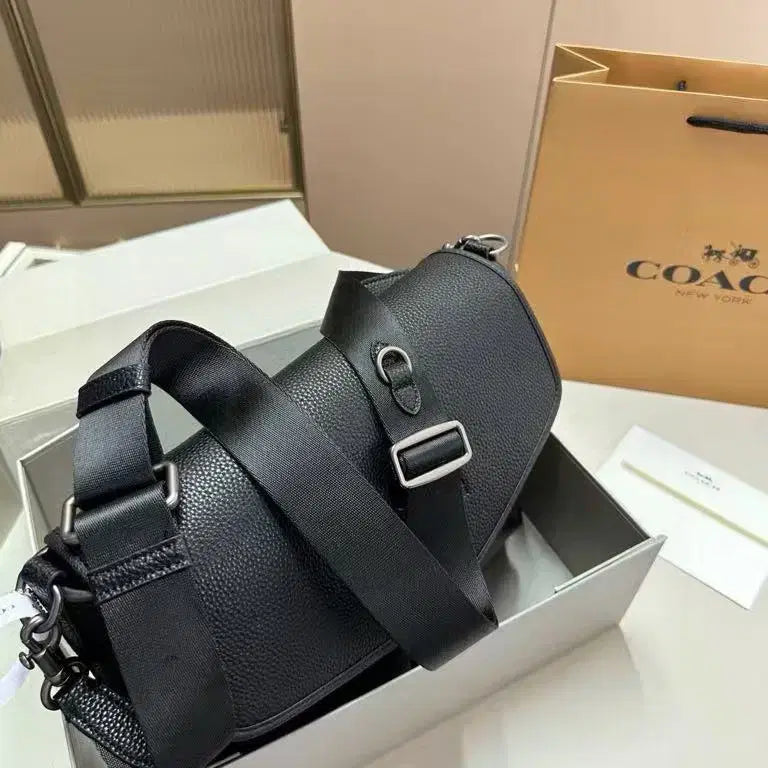 [BUNJANG] Coach Folding Gift Shoulder Bag / 코치 폴딩 기프트 숄더백 캐주얼