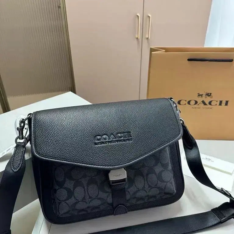 [BUNJANG] Coach Folding Gift Shoulder Bag / 코치 폴딩 기프트 숄더백 캐주얼
