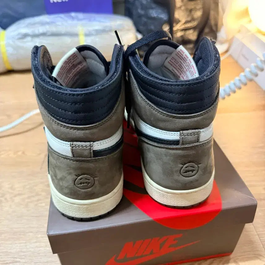 [BUNJANG] Jordan 1 x Travis Scott Retro High OG SP Mocha / [260]조던 1 x 트래비스 스캇 레트로 하이 OG SP 모카