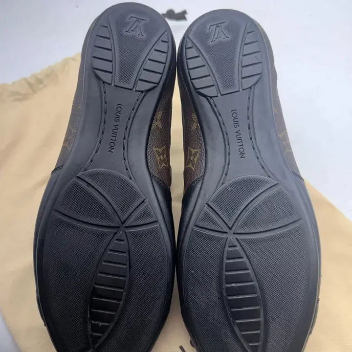[BUNJANG] Louis Vuitton Sneakers 250 / 루이비통 스니커즈 250