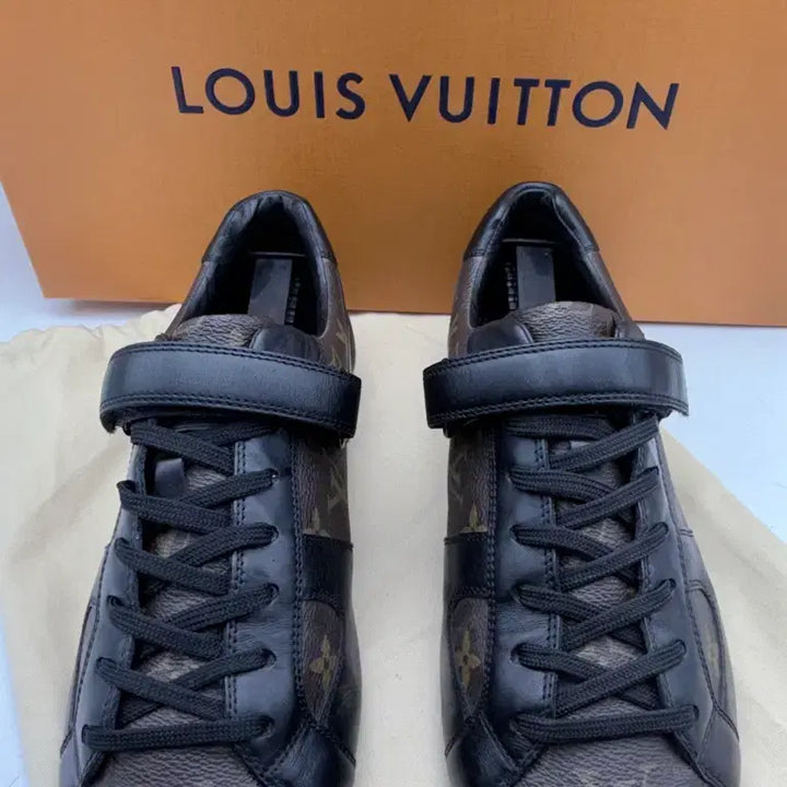 [BUNJANG] Louis Vuitton Sneakers 250 / 루이비통 스니커즈 250
