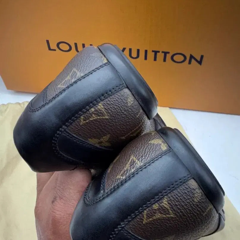 [BUNJANG] Louis Vuitton Sneakers 250 / 루이비통 스니커즈 250