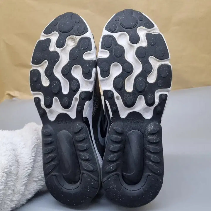 [BUNJANG] Nike Air Max 270 React Women&