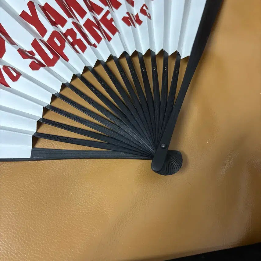 [BUNJANG] Supreme Yohji Yamamoto Collaboration Hand Fan White 25FW / 슈프림 요지 야마모토 콜라보 핸드 부채 화이트 25FW