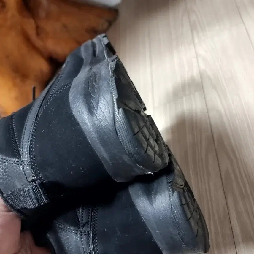 [BUNJANG] Nike Manoa Black High-Top Sneakers / 나이키 마노아 블랙 하이탑 운동화(270-275)
