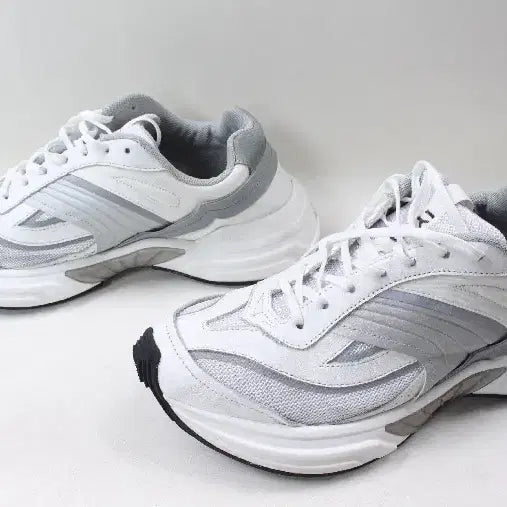 [BUNJANG] IYSO Acumik Tech White Sneakers / [265]IYSO Acumik Tech White