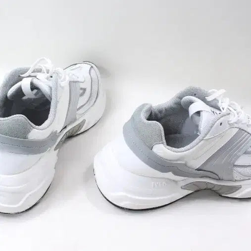 [BUNJANG] IYSO Acumik Tech White Sneakers / [265]IYSO Acumik Tech White