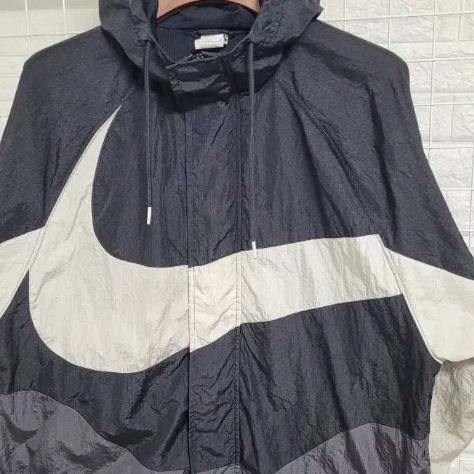 [BUNJANG] Nike Big Swoosh Nylon Windbreaker Jacket (XL) / [L-105]NIKE나이키 블랙 빅스우시 나일론 후디바람막이자켓 실측XL