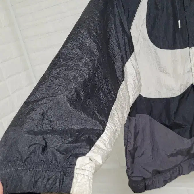 [BUNJANG] Nike Big Swoosh Nylon Windbreaker Jacket (XL) / [L-105]NIKE나이키 블랙 빅스우시 나일론 후디바람막이자켓 실측XL
