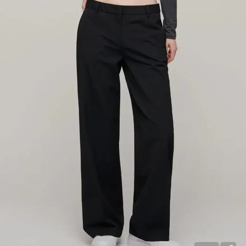 [SOLD OUT] 무신사 스탠다드 우먼 로라이즈 와이드슬랙스 (시착X)