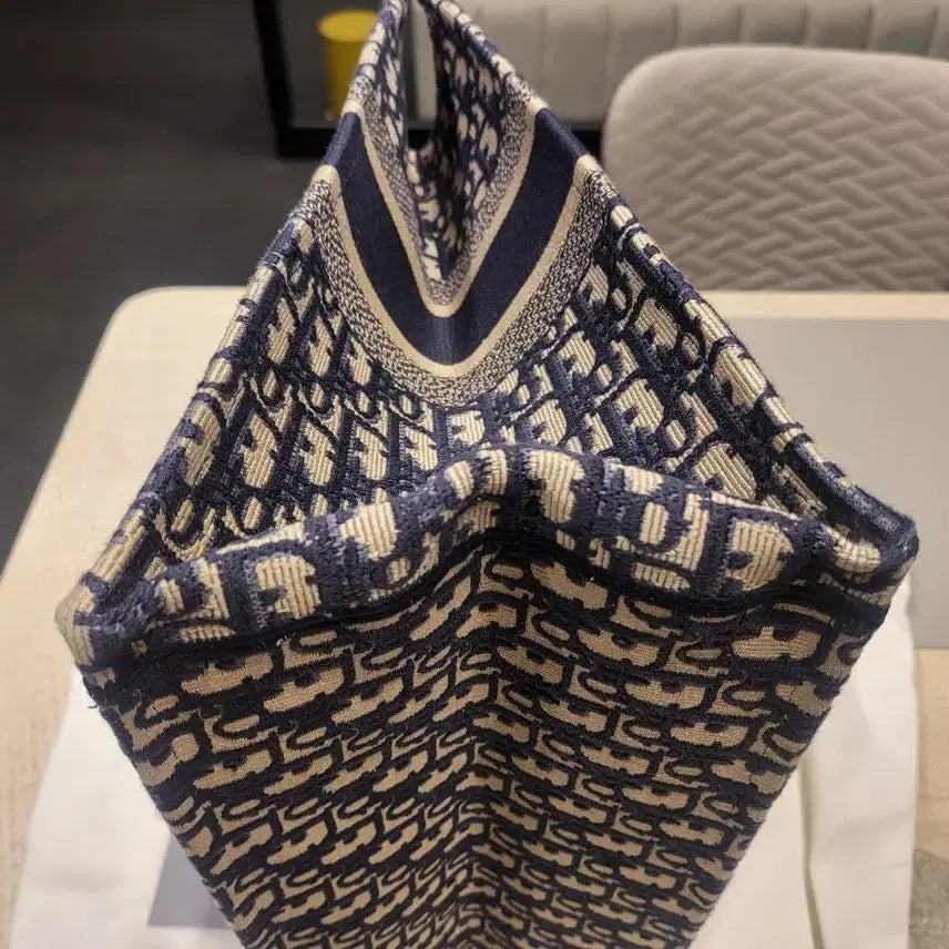 [SOLD OUT] 디올 북토트백 라지