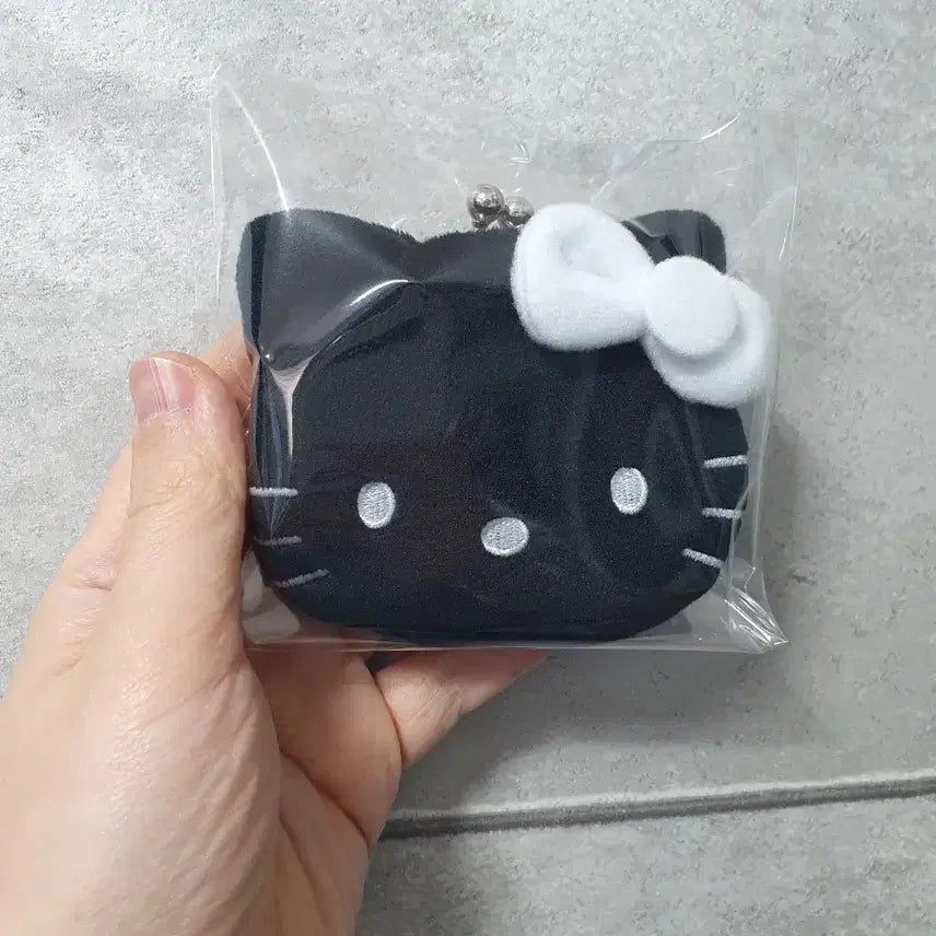 [BUNJANG] Sanrio Hello Kitty Black Kitty Coin Purse / 산리오 헬로키티 블랙키티 가마구치 동전지갑 입니다.