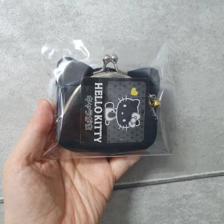 [BUNJANG] Sanrio Hello Kitty Black Kitty Coin Purse / 산리오 헬로키티 블랙키티 가마구치 동전지갑 입니다.