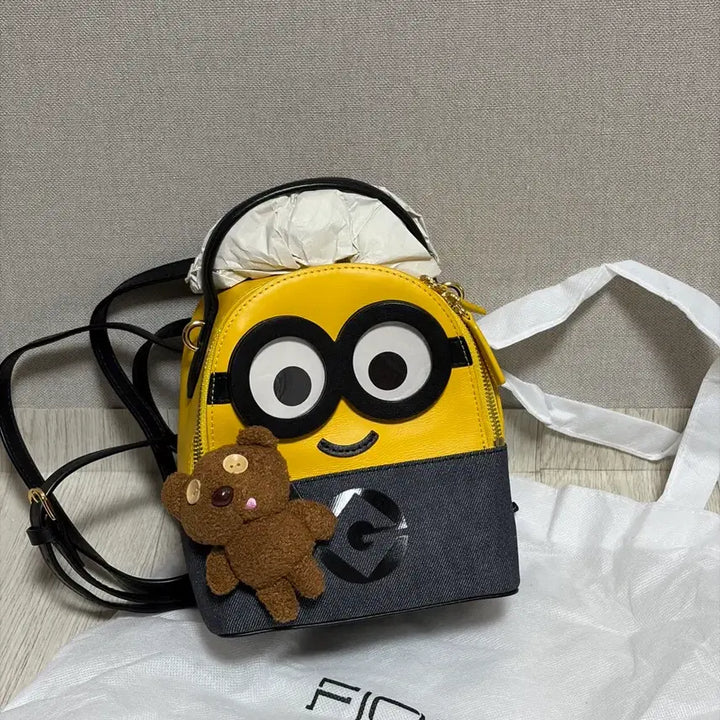 [BUNJANG] FION Minions Collaboration Leather Backpack / FION 미니언즈 콜라보 가방 + 곰돌이 인형
