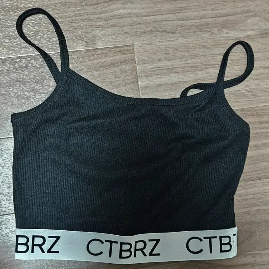 [SOLD OUT] 미착용, 택포) 시티브리즈 CTBRZ 로고 블랙 끈 나시 크롭탑