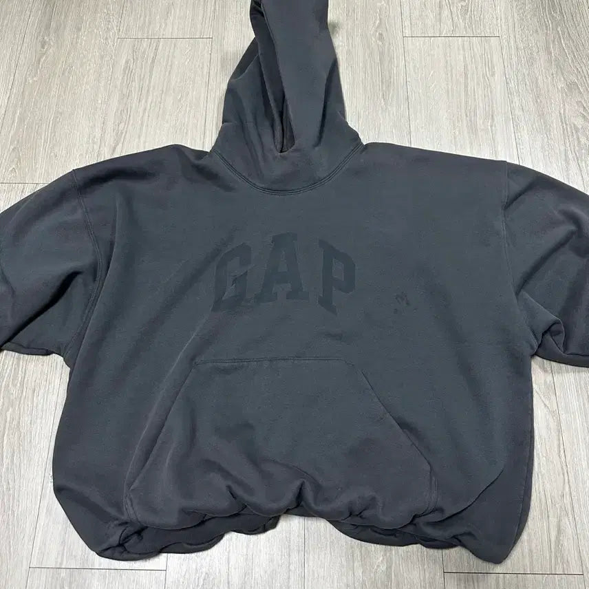 [BUNJANG] Easy Gap Engineered by Balenciaga Dove Hoodie Black / 이지 갭 엔지니어드 바이 발렌시아가 도브 후드 블랙