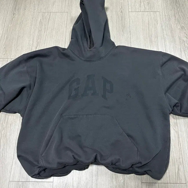 [BUNJANG] Easy Gap Engineered by Balenciaga Dove Hoodie Black / 이지 갭 엔지니어드 바이 발렌시아가 도브 후드 블랙