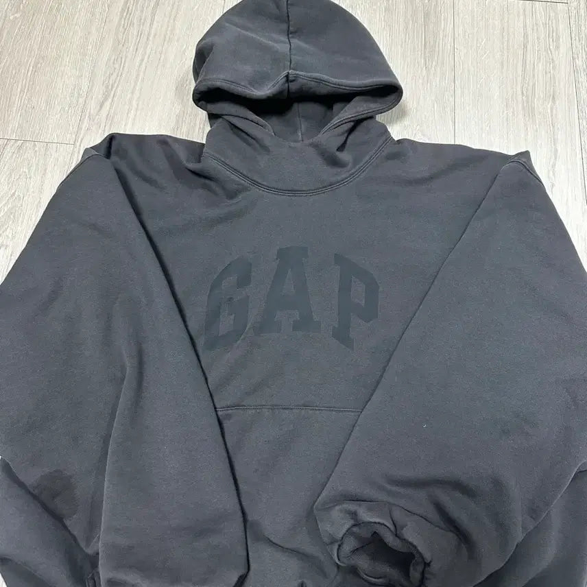 [BUNJANG] Easy Gap Engineered by Balenciaga Dove Hoodie Black / 이지 갭 엔지니어드 바이 발렌시아가 도브 후드 블랙
