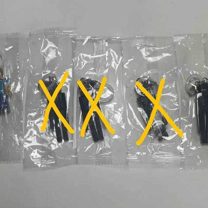 [BUNJANG] Bandai Minecraft Steve &amp; TNT Character Keyring / 반다이 마인크래프트 캐릭터 키링 가챠폰 메지루시