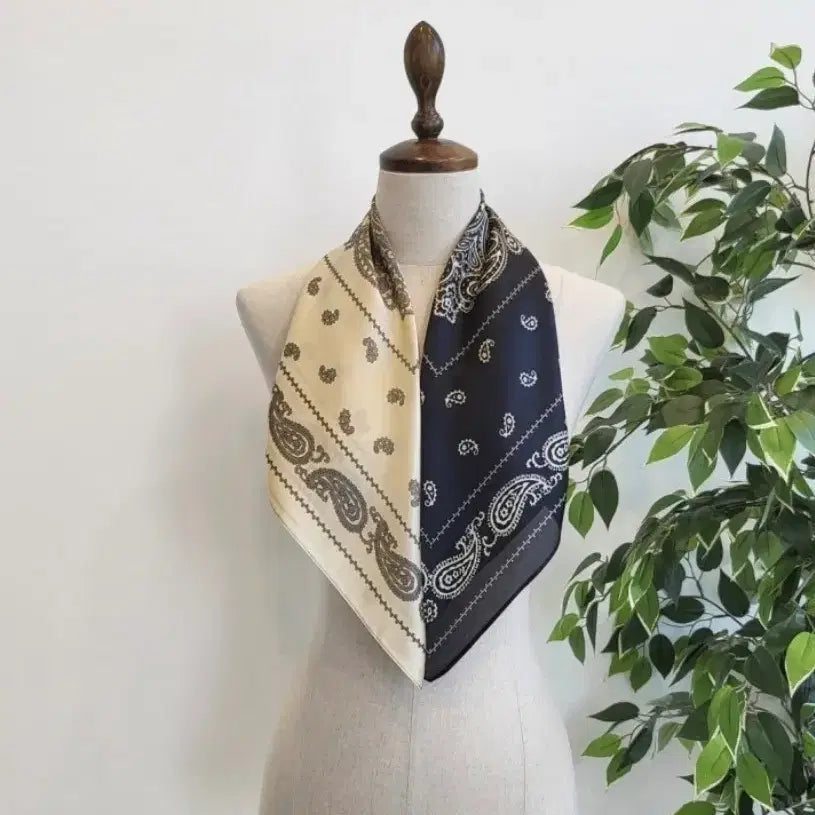[BUNJANG] Paisley Scarf / 배색 페이즐리 스카프(새상품)