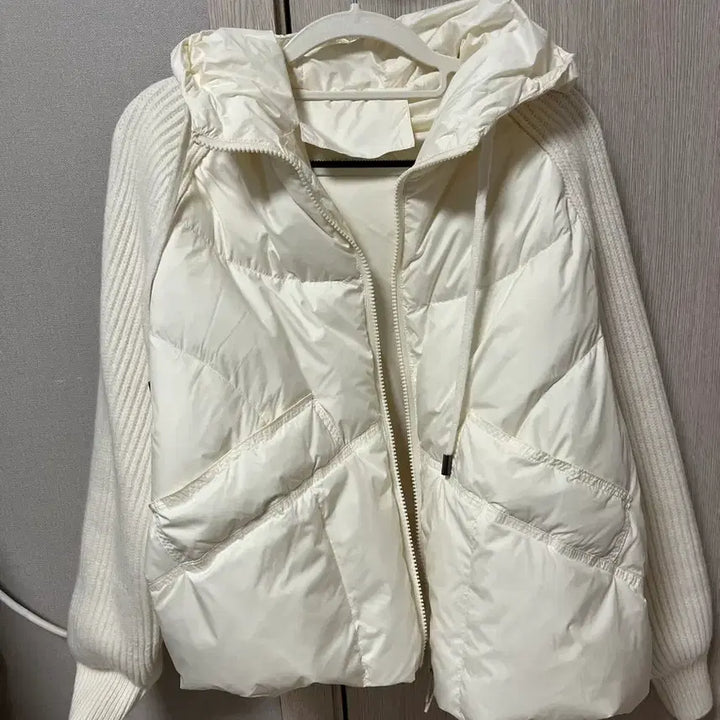[BUNJANG] Ivory Knit Hooded Padded Jacket / 아이보리 니트 후드 패딩