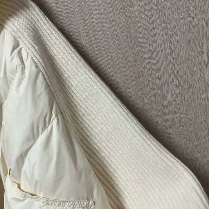 [BUNJANG] Ivory Knit Hooded Padded Jacket / 아이보리 니트 후드 패딩