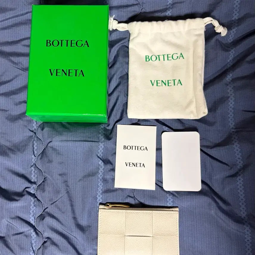 [BUNJANG] Bottega Veneta White Zipper Card Case / 보테가베네타 화이트 지퍼 카드 케이스