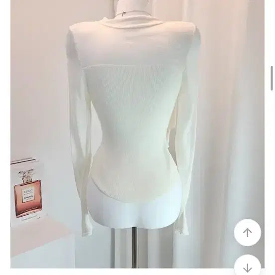 [BUNJANG] Yeri Fit Flowing Scarf Ribbon Knit Top / 새상품) 여리핏 찰랑 스카프 리본 니트