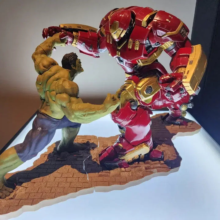 [SOLD OUT] 코토부키야 헐크vs헐크버스터  피규어