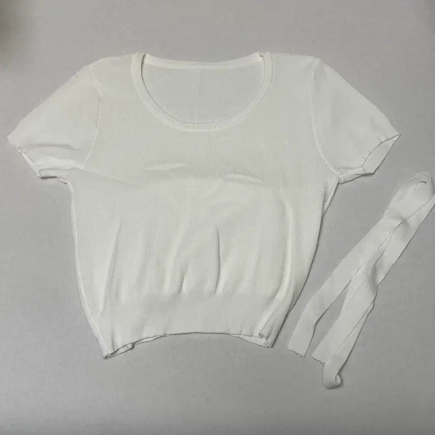 [BUNJANG] Knit Short-Sleeve T-shirt with Scarf / 니트 반팔티(머플러 세트)
