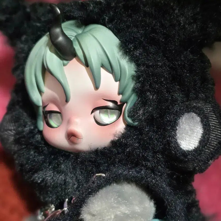 [BUNJANG] Pop Mart Skullpanda My Little Pony Queen Chrysalis Figure / [팝마트] 스컬판다 마이리트포니 퀸 크리살리스 팝니다 1:72