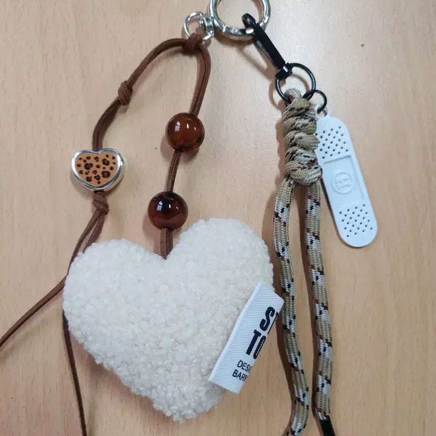 [BUNJANG] Heart Keyring Charm Accessory / 하트 키링 디자인 참 장식(완제품)
