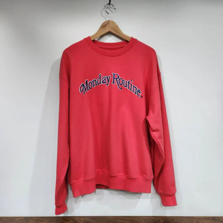 [BUNJANG] Physical Department Sweatshirt / 피지컬디파트먼트 맨투맨
