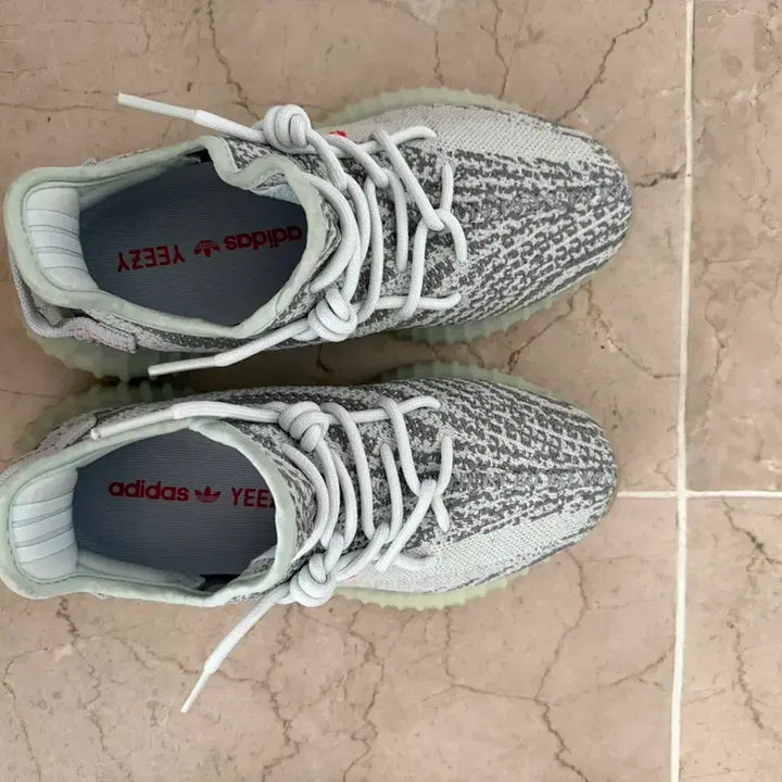 [BUNJANG] Adidas Yeezy Boost 230 Sneakers / 아디다스 이지부스트 230