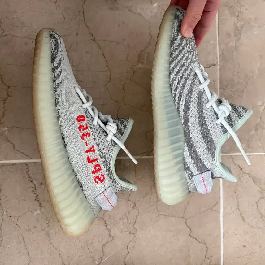 [BUNJANG] Adidas Yeezy Boost 230 Sneakers / 아디다스 이지부스트 230