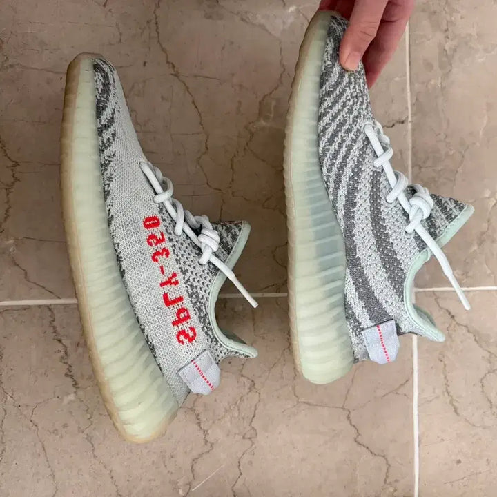 [BUNJANG] Adidas Yeezy Boost 230 Sneakers / 아디다스 이지부스트 230