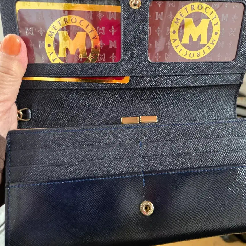 [BUNJANG] Metrocity Black Tassel Long Wallet / 메트로시티 블랙 장지갑 태슬 장식