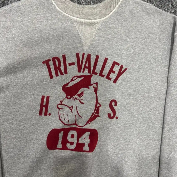 [BUNJANG] Warehouse 401 TRI-VALLEY Gray Sweatshirt / 웨어하우스 401 TRI-VALLEY 그레이 스웻 44