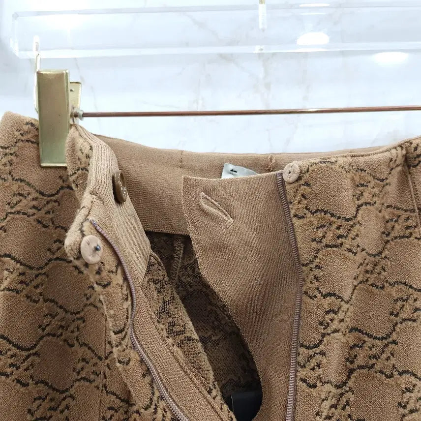 [BUNJANG] Fendi Logo Knit Pants Camel / 40 / 펜디 로고 니트 팬츠 카멜 FZR735