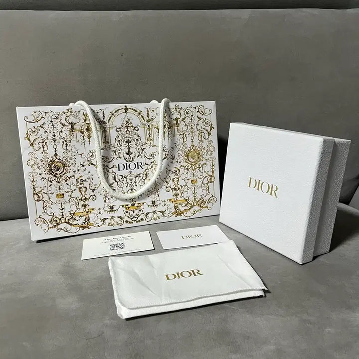 [BUNJANG] Dior Oblique Saddle Card Wallet / [새상품급] 디올 오블리크 새들 카드지갑