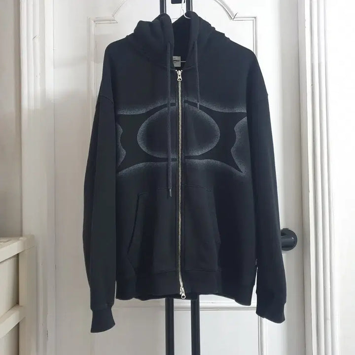 [BUNJANG] Critic Black Hoodie Zip-up / CRITIC 크리틱 후드집업 블랙 L 100